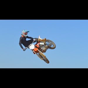 Meet your Posher, Skylar